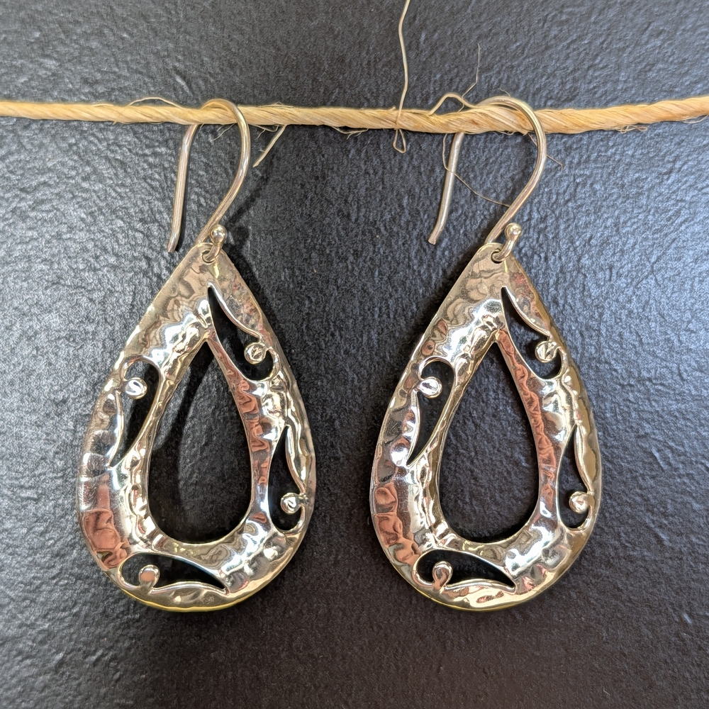 Silpada W1910 Sterling Silver Hammered Teardrop Cutout Earrings